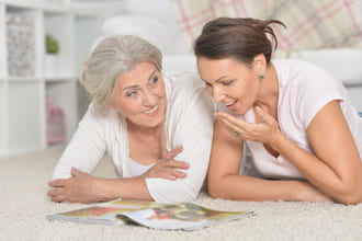 Есть ли разница между суждением и обсуждением и что такое общение по-новому?