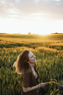 Жить Собой, исполняя роли...